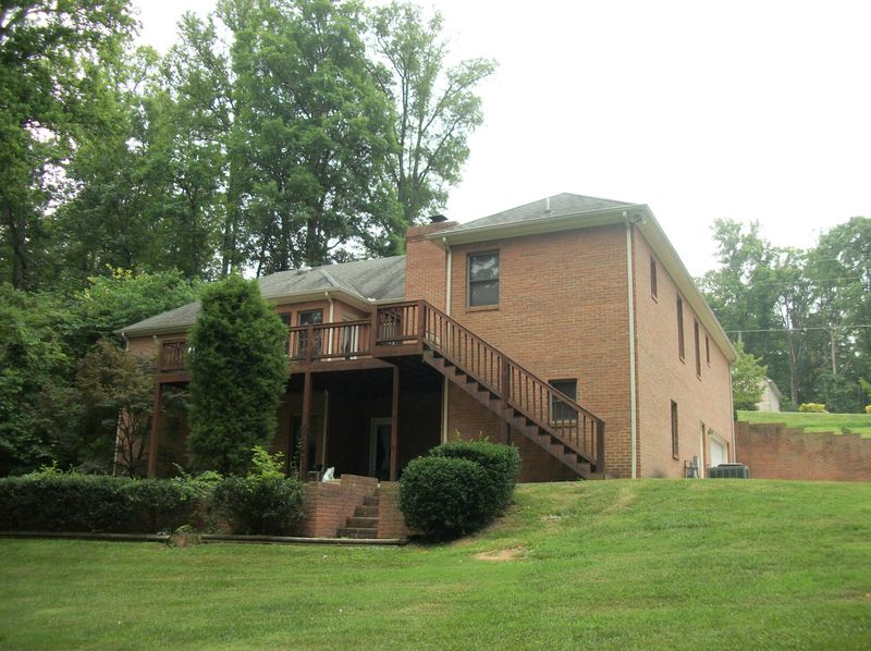 900 E Brentwood Dr, Morristown, TN 37814