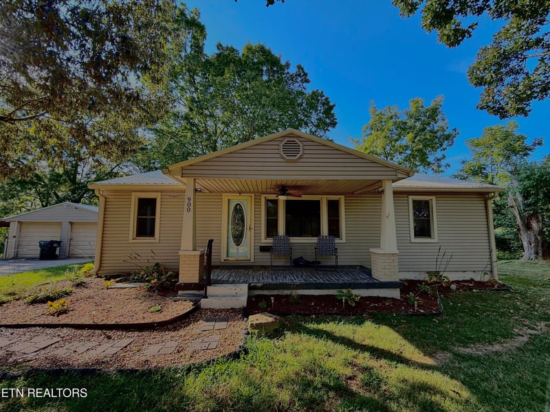 900 E First St, Crossville, TN 38555