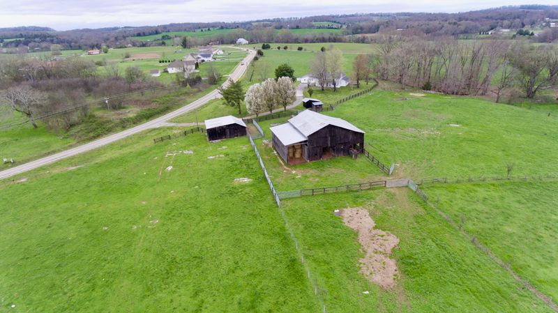 900 Oakland Rd, Sweetwater, TN 37874