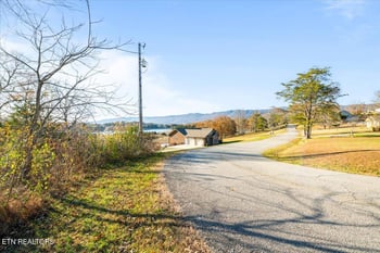 900 Powell Valley Shores Cir, Speedwell, TN 37870