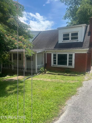 900 W 2nd Ave, Lenoir City, TN 37771