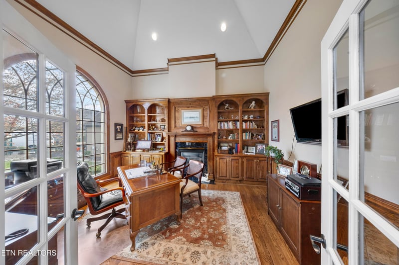9001 Grey Pointe Dr, Knoxville, TN 37922