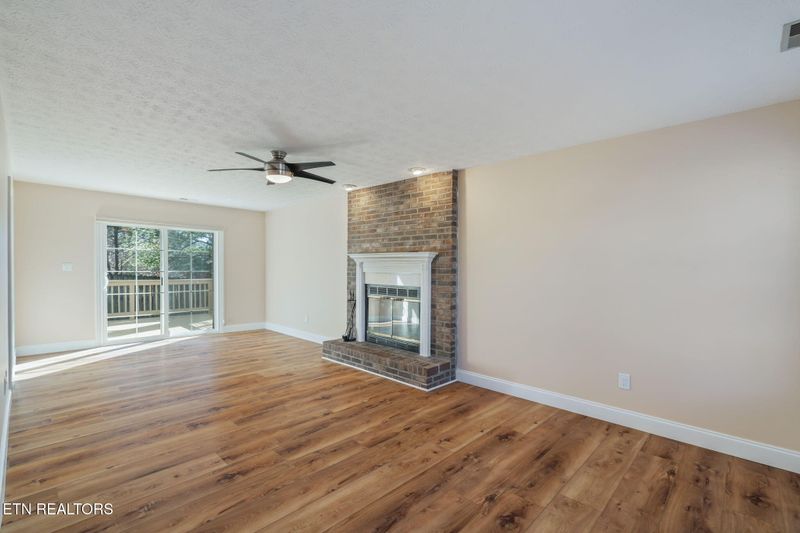 9001 Tall Timber Dr, Knoxville, TN 37931