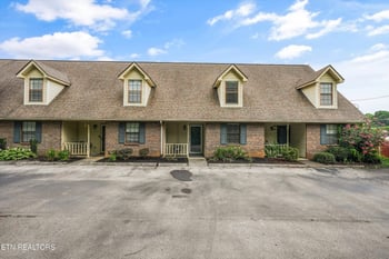 9005 Fountain Brook Ln, Knoxville, TN 37923