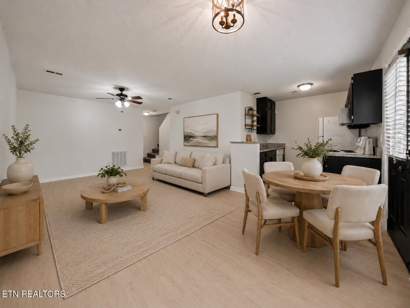 9005 Fountain Brook Ln, Knoxville, TN 37923