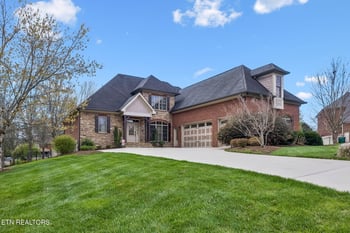 9009 Farrell Park Ln, Knoxville, TN 37922