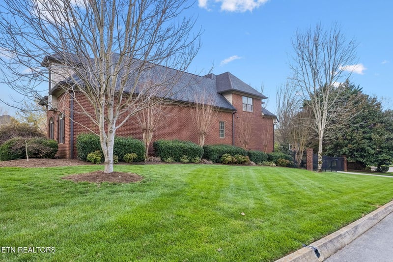 9009 Farrell Park Ln, Knoxville, TN 37922