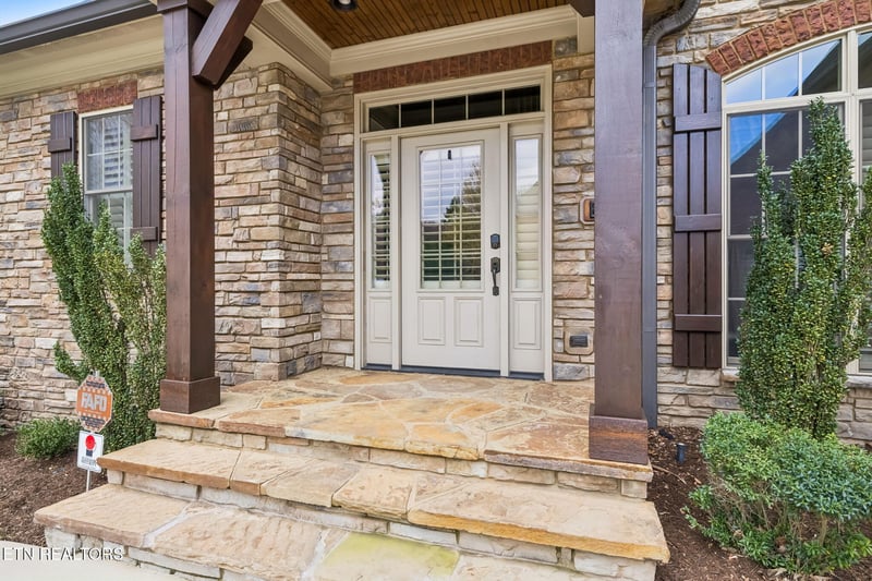 9009 Farrell Park Ln, Knoxville, TN 37922
