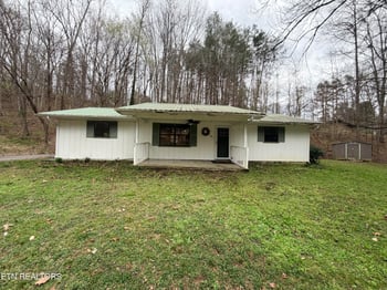 901 Beverly Hills Dr, Sevierville, TN 37862
