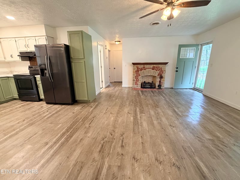 901 Beverly Hills Dr, Sevierville, TN 37862