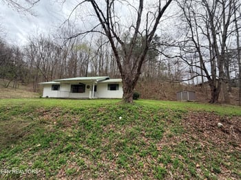 901 Beverly Hills Dr, Sevierville, TN 37862