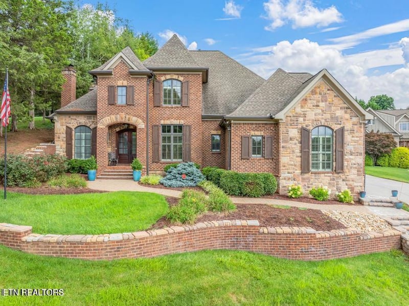 901 Broken Shaft Ln, Knoxville, TN 37922