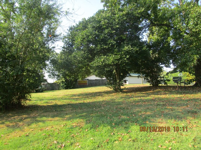 901 Eighth St #901, Etowah, TN 37331