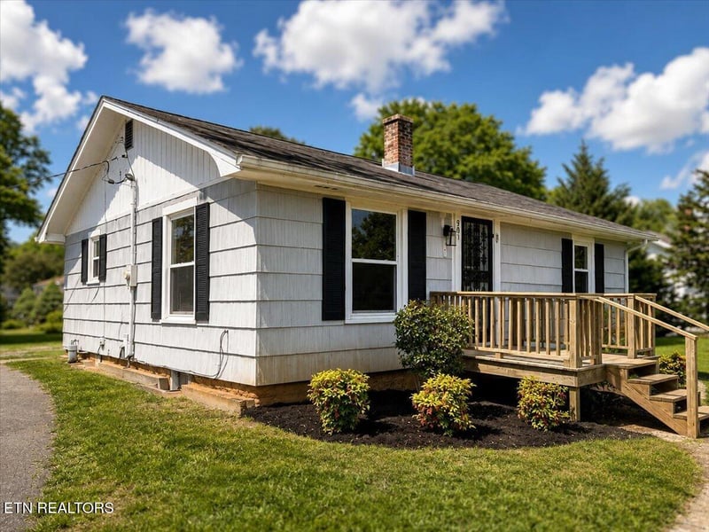 901 Mayes Ave, Sweetwater, TN 37874