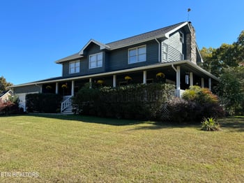 901 Meadow Creek Dr, Oneida, TN 37841