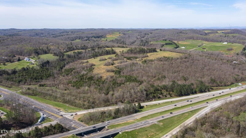 9011 Highway 321, Lenoir City, TN 37771