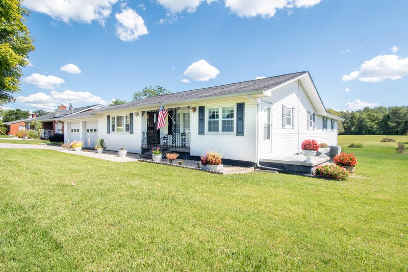9012 Tazewell Pike, Corryton, TN 37721