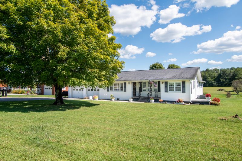 9012 Tazewell Pike, Corryton, TN 37721