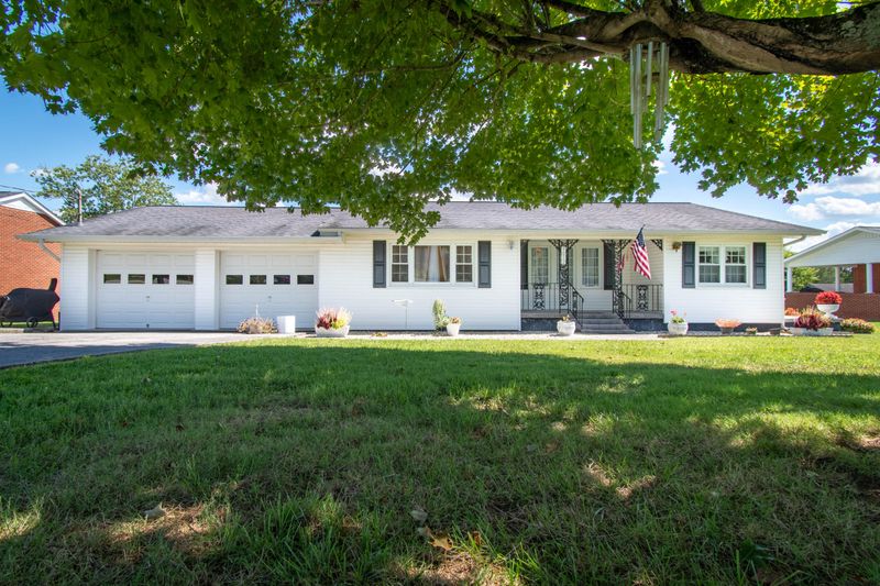 9012 Tazewell Pike, Corryton, TN 37721