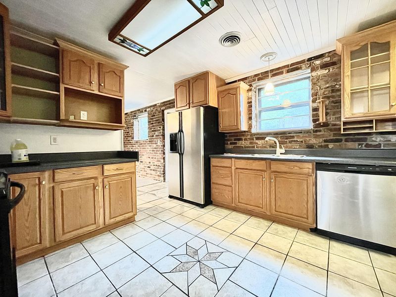 9016 Coburn Dr, Knoxville, TN 37922