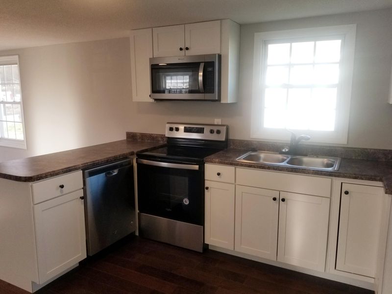 902 E 1st Ave, Lenoir City, TN 37771