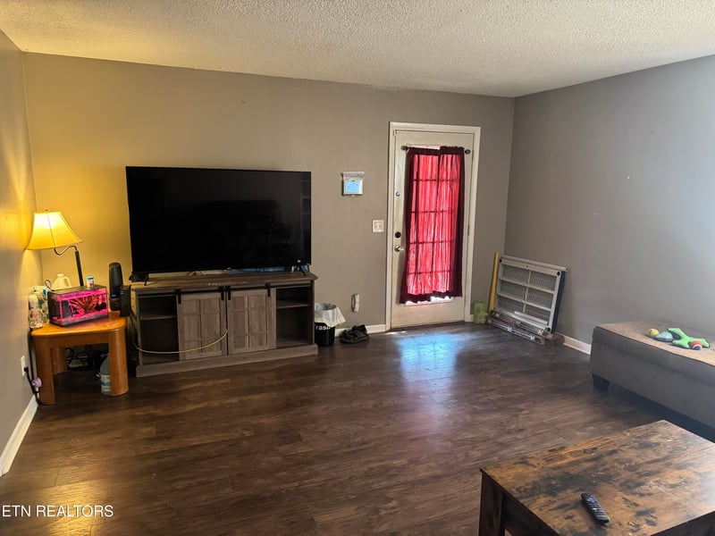 902 Rosedale Ave, Loudon, TN 37774