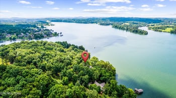 902 Twin Cove Cir, Lenoir City, TN 37772