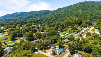 902 W Prospect St, Lafollette, TN 37766