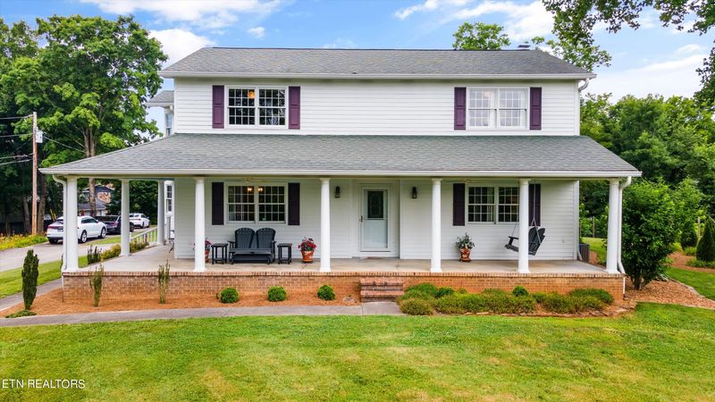 9023 NW Fox Lonas Rd, Knoxville, TN 37923