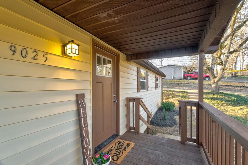 9025 Bud Hawkins Rd, Corryton, TN 37721