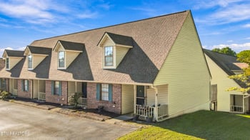 9029 Fountain Brook Ln #1, Knoxville, TN 37923