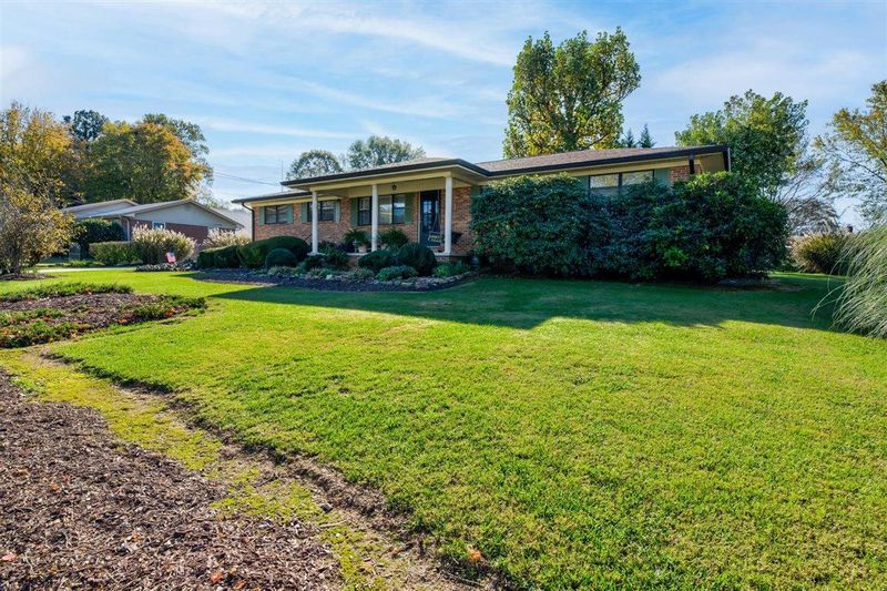 903 Brentwood Dr, Etowah, TN 37331
