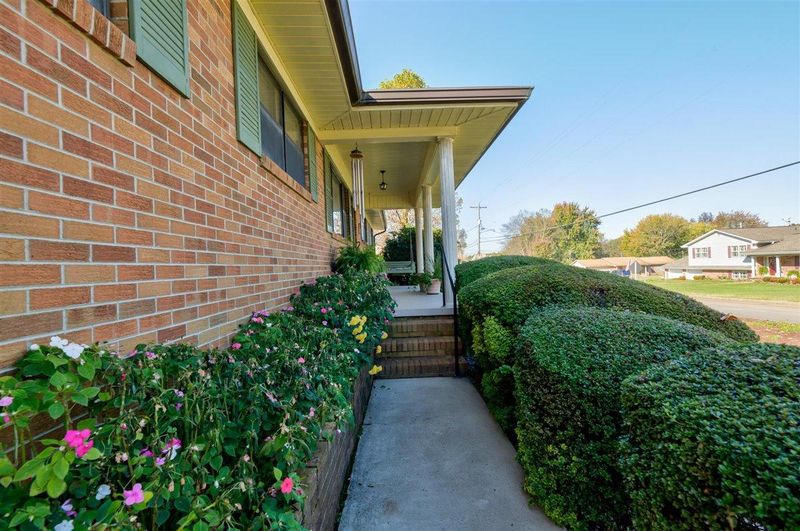 903 Brentwood Dr, Etowah, TN 37331