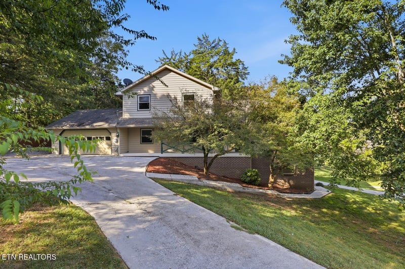 903 Misty Springs Rd, Knoxville, TN 37932