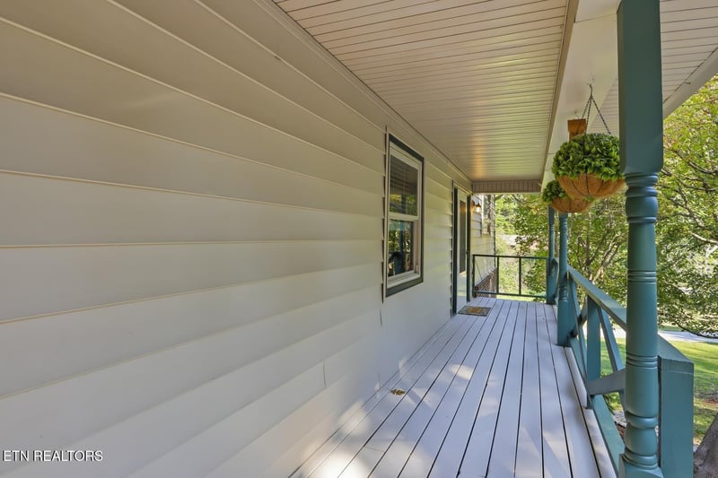 903 Misty Springs Rd, Knoxville, TN 37932