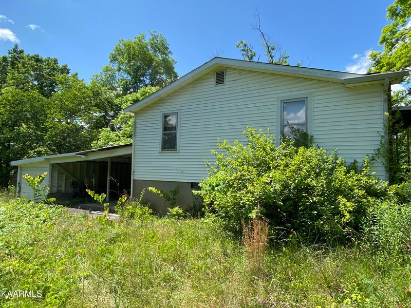 9033 Bud Hawkins Rd, Corryton, TN 37721