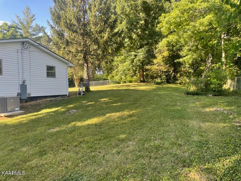 9037 Bud Hawkins Road Rd, Corryton, TN 37721
