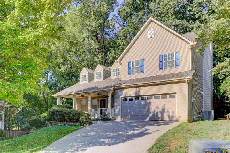 904 Coxboro Ct, Knoxville, TN 37923