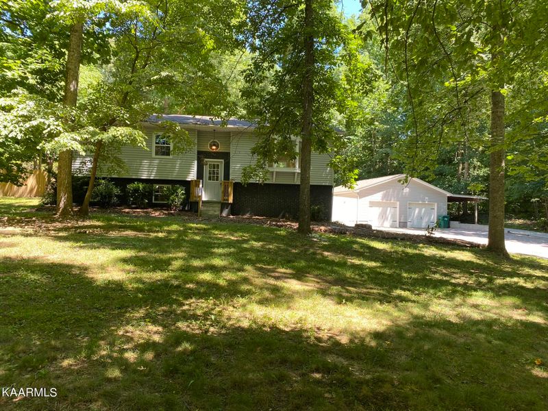 904 Gamble Dr, Heiskell, TN 37754