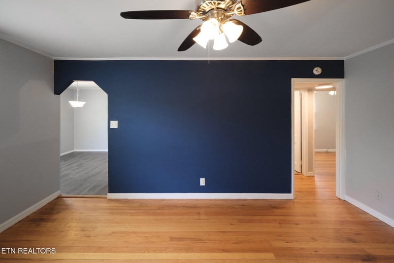 904 Henrietta Dr, Knoxville, TN 37912