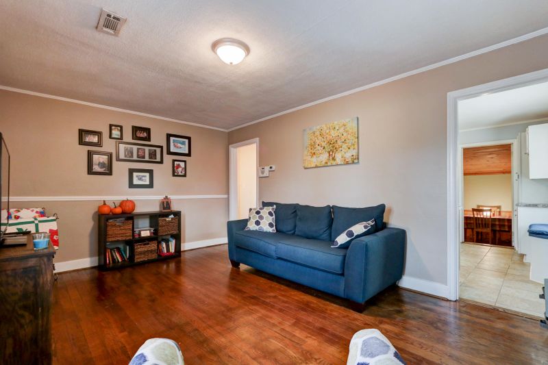 904 Oglewood Ave, Knoxville, TN 37917