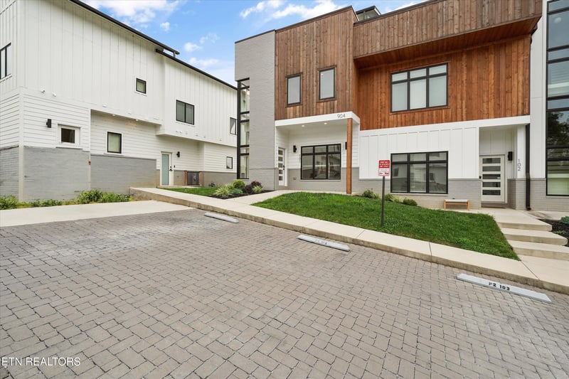 904 Phillips Ave #101, Knoxville, TN 37920