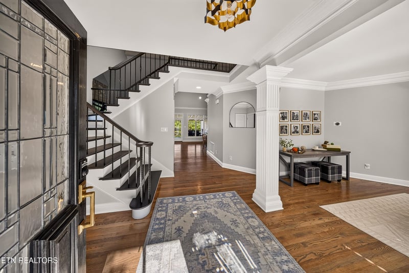 9048 Legends Lake Ln, Knoxville, TN 37922