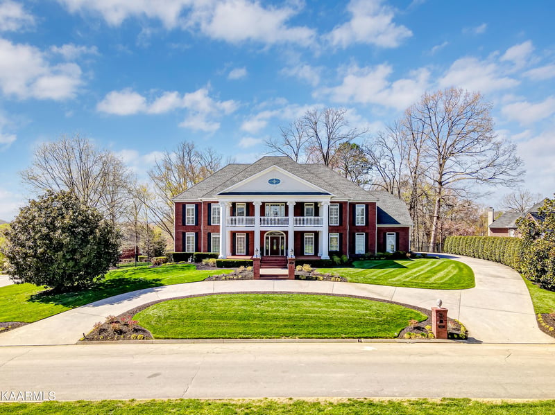 9049 Grey Pointe Dr, Knoxville, TN 37922
