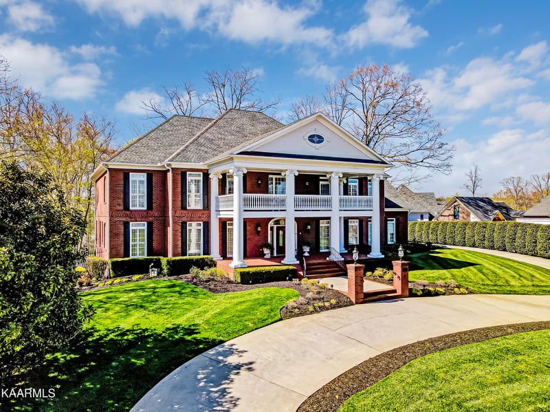 9049 Grey Pointe Dr, Knoxville, TN 37922