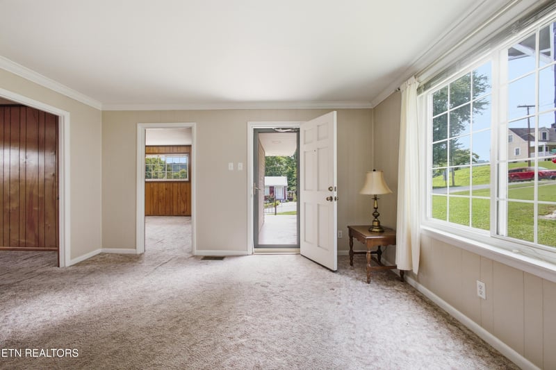905 Cumberland St, Harriman, TN 37748