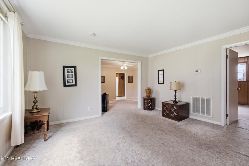 905 Cumberland St, Harriman, TN 37748