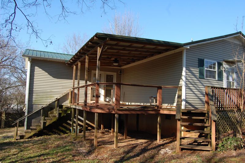 905 Highland Ave, Loudon, TN 37774