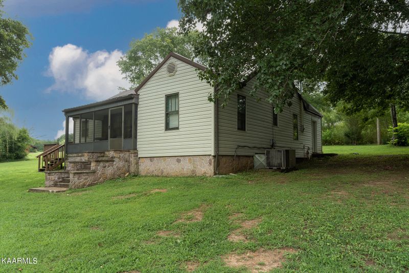 905 Highway 39 E, Athens, TN 37303