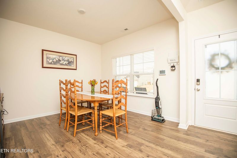 905 Mill Creek Dr, Loudon, TN 37774